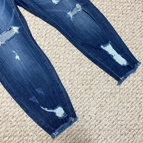KANCAN CROPPED DISTRESSED JEANS - SIZE 22 (3XL) - Picture 3 of 8